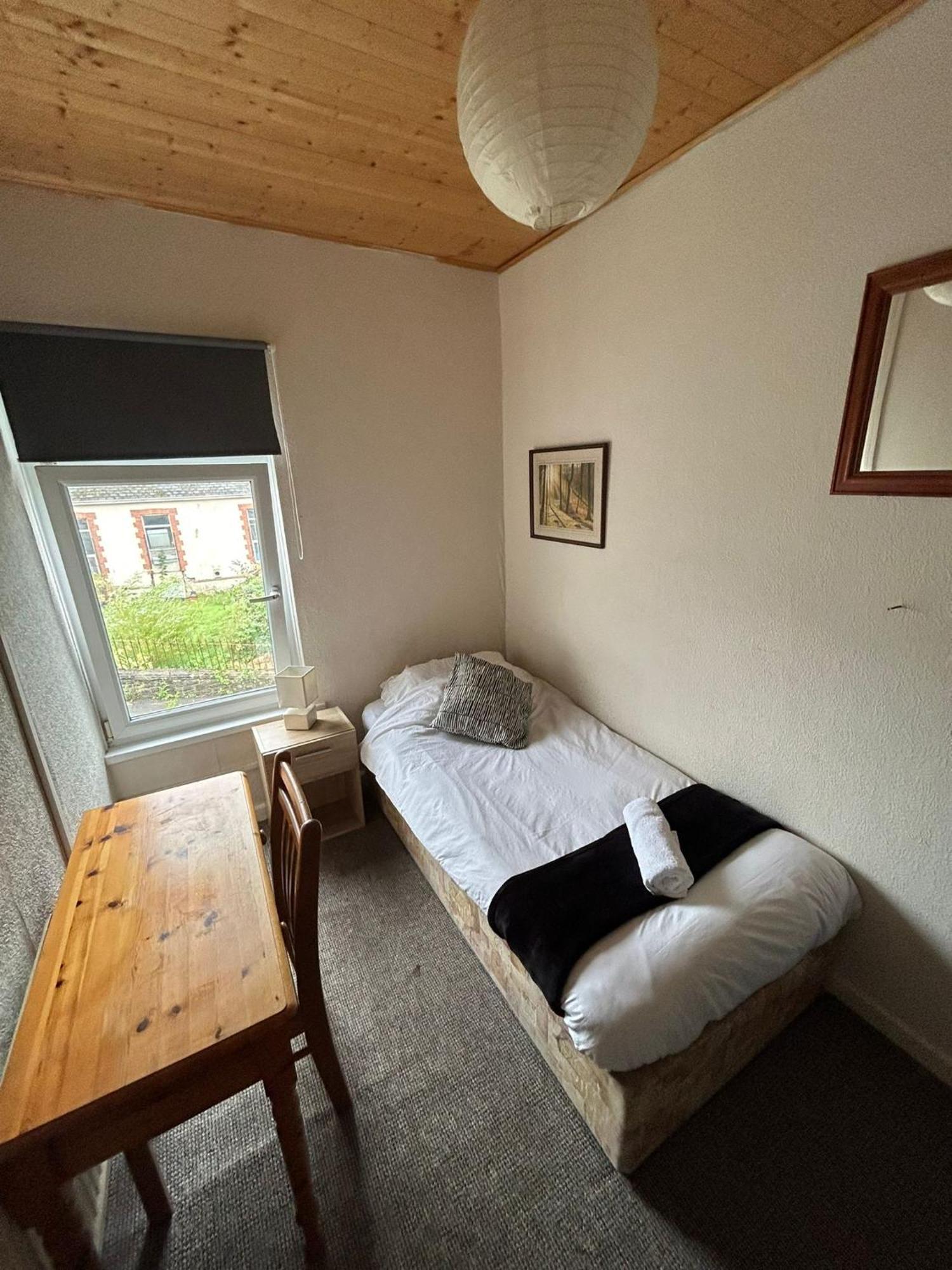 Hill Breeze House Hotell Merthyr Tydfil Eksteriør bilde