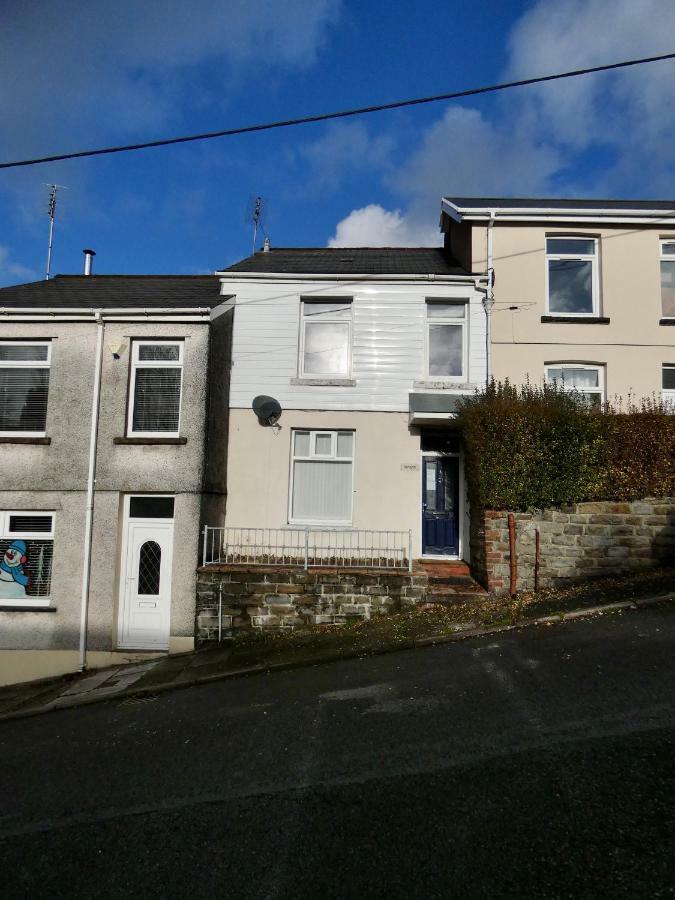 Hill Breeze House Hotell Merthyr Tydfil Eksteriør bilde